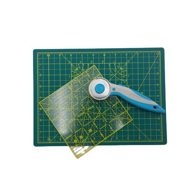 Craft, self-healing A4 mat, ruler and rotary cutter set