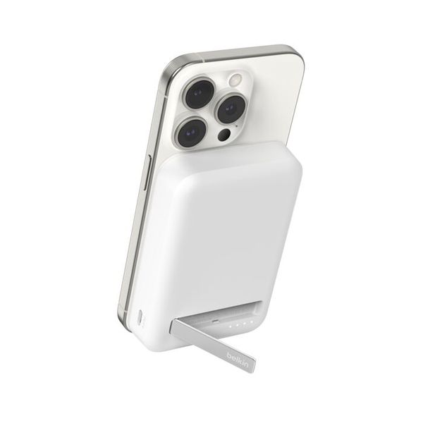 Belkin BoostCharge Pro 15W 10,000mAh Wireless Magnetic Power Bank with Qi2 - White