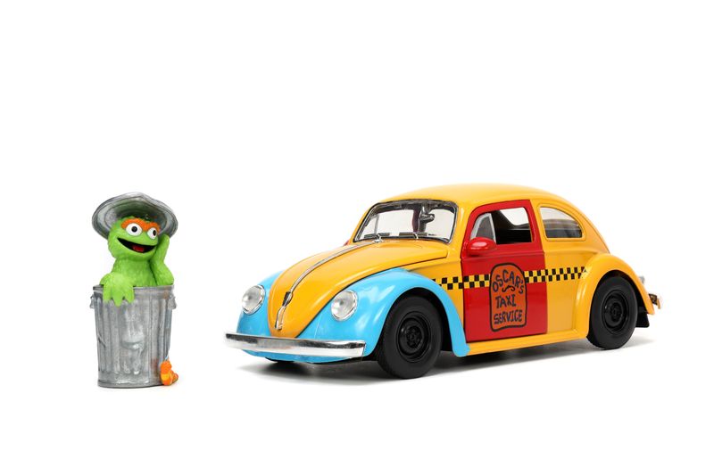 HWR 59 VW Beetle w/Oscar 1/24 Die-Cast Vehcile