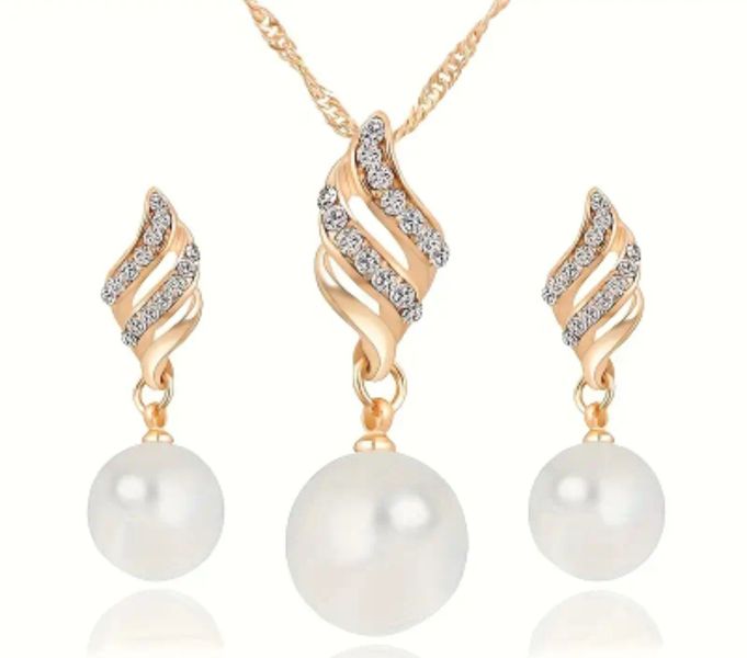 Ladies Necklace and Water Drop Earrings