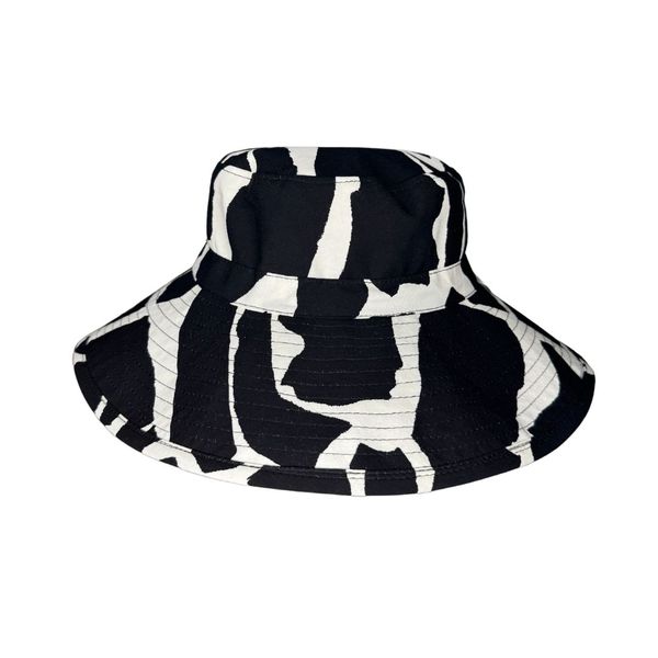 Ladies Bucket Sun Hat with Extra Cover -Black Giraffe