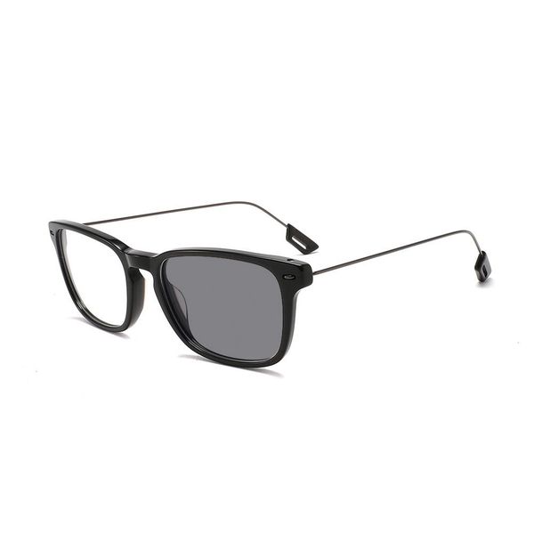 Sophie Moda - Photochromic Blue Light Blocking Glasses: Divini Linear
