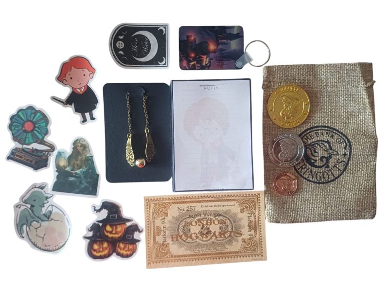 Harry Potter Golden Snitch Gift Set - 14 Magical Piecesx