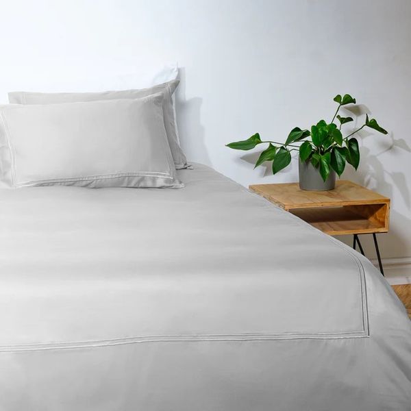 400 Thread Count Sateen Egyptian Cotton Two Line Silver Grey Satin Stitch