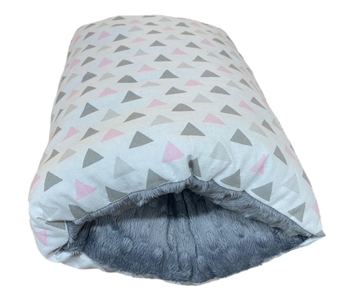 Totland Arm Nursing Feeding Pillow - Pink &amp; Grey Triangles