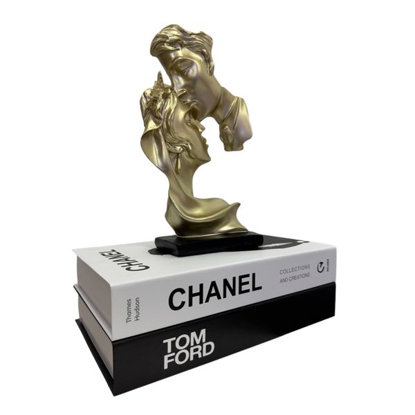 Kissing Couple Sculptor Plus 2 Set Chanel Decorative Books Box Type