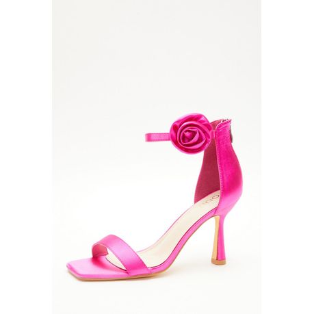 Quiz store pink sandals