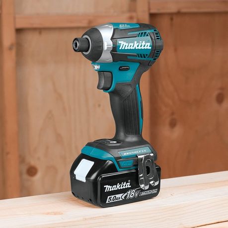 Makita Cordless Impact Driver (DTD154Z) with Battery and