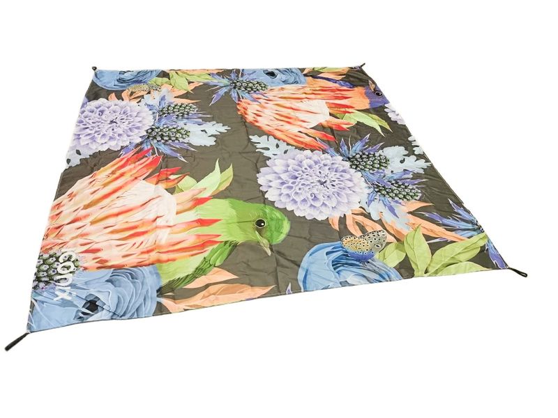 Iconix Water Resistant Picnic and Beach Mat (210×200cm) - Floral Protea