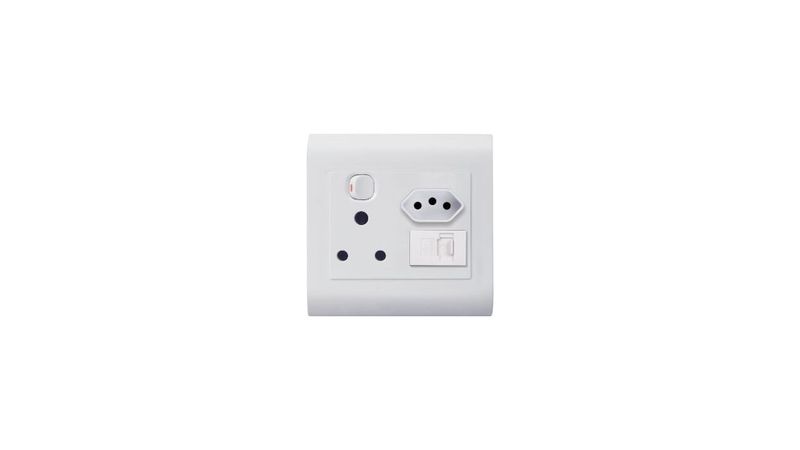 Pipelli, 1 x 16A, 1 x IEC, 1 x Shuttered USB 4x4 Socket