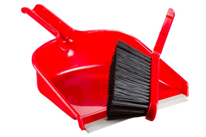 Vensico - Dustpan and Brush Set for Everyday Cleaning - Red Color