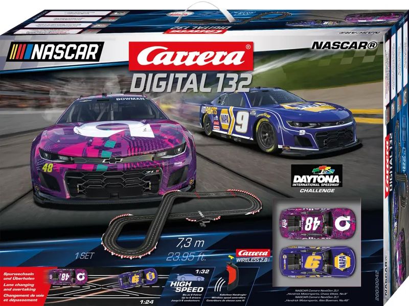 Carrera DIGITAL 1/32 NASCAR Daytona Challenge 7.3m Set