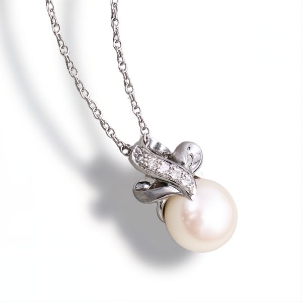 Morrisons La Vie 9k White Gold Cultured Pearl Diamond Pendant &amp; Chain