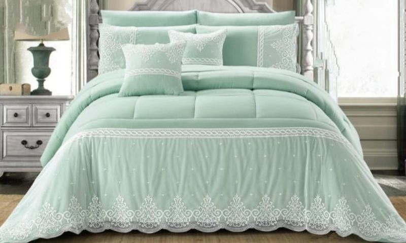 Mut Comforter 7 Piece Set Very Comfortable and Soft - Green