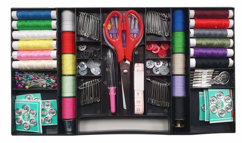 Fenici - 200 Piece Sewing Kit