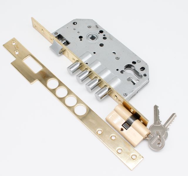 Inyati 4 Pin Latch And DeadLock