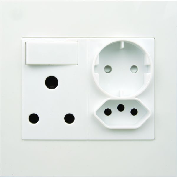 DENA, 1x16A, 1xIEC, 1xSchuko 4x4 Socket