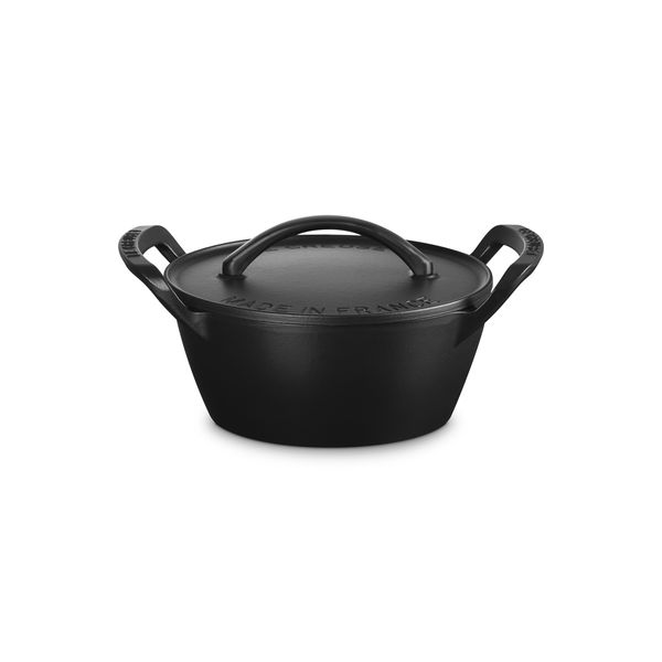 Le Creuset Cast Iron Classic Alpine Outdoor Round Cocotte -25cm Matte Black