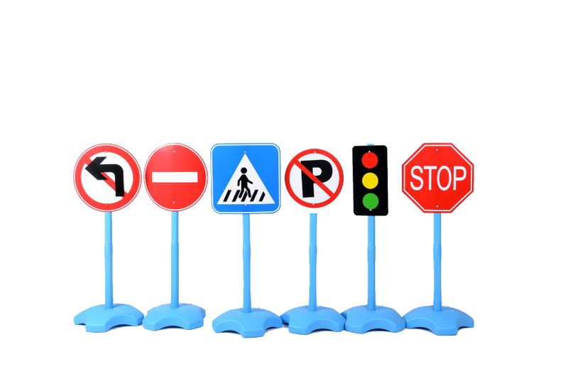Road Traffic Signs and Robot Set - 6 Piece