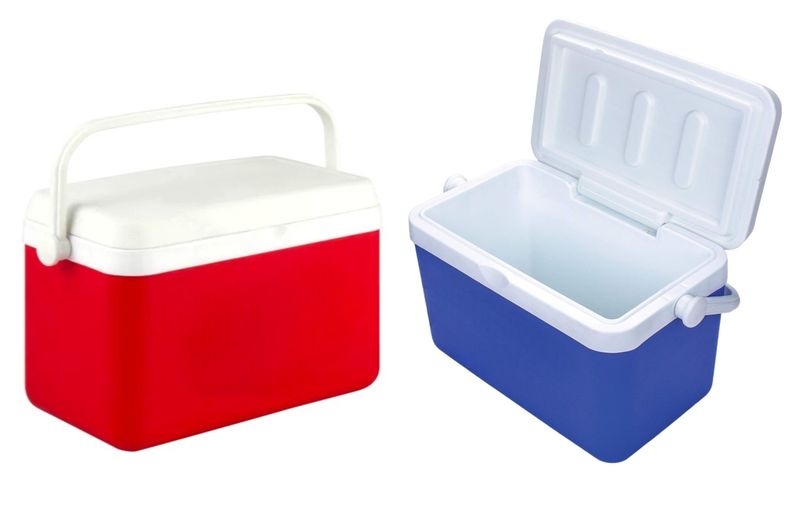 2 x 4 Litre Red and Blue Cooler Boxes or Insulated Chiller Ice Boxes