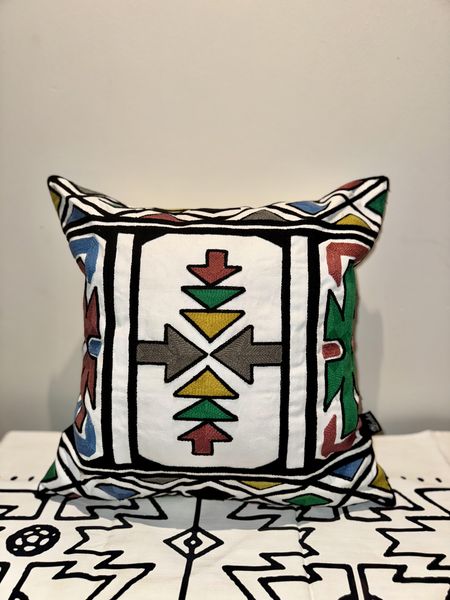 Ndebele-Inspired Handcrafted Cushion Covers - Vibrant African Patterns