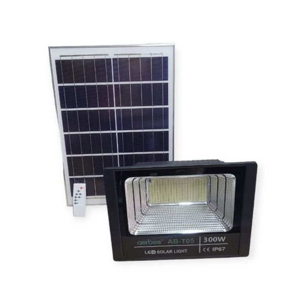 LED Solar Powered Floodlight With Remote Control 800LM 300W