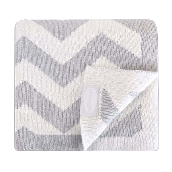 Shnuggle Luxury Knitted Blanket - Grey Chevron