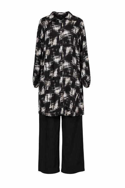 Black Modern Modest 2-Piece Viscose Set with White Brushed Patterning