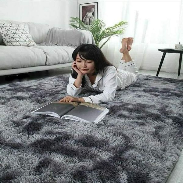 200 x 150 Grey Fluffy Carpet - Shaggy &amp; Foldable Rug