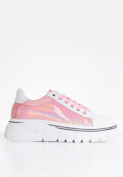 Women's Plum Kiss Lug Sole Sneaker - Pink
