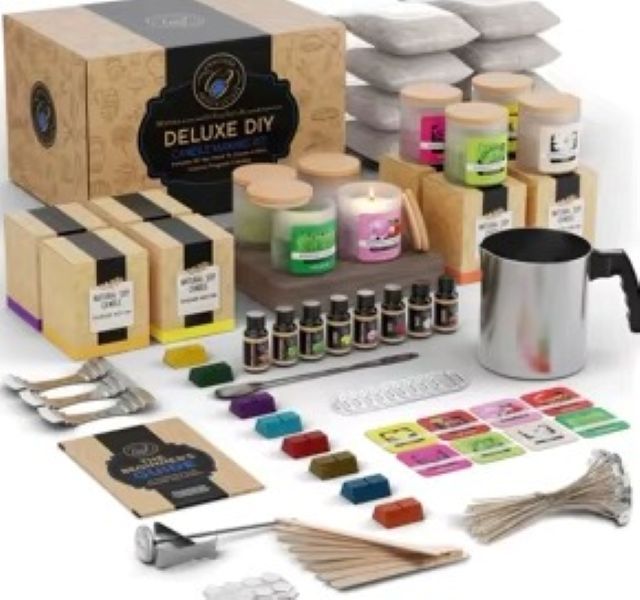 Deluxe DIY Melt &amp; Pour Candle Kit