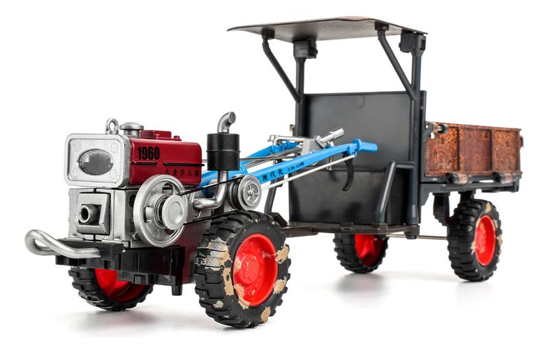 Retro Tractor - Vintage Tractor Alloy Model 1:24 With