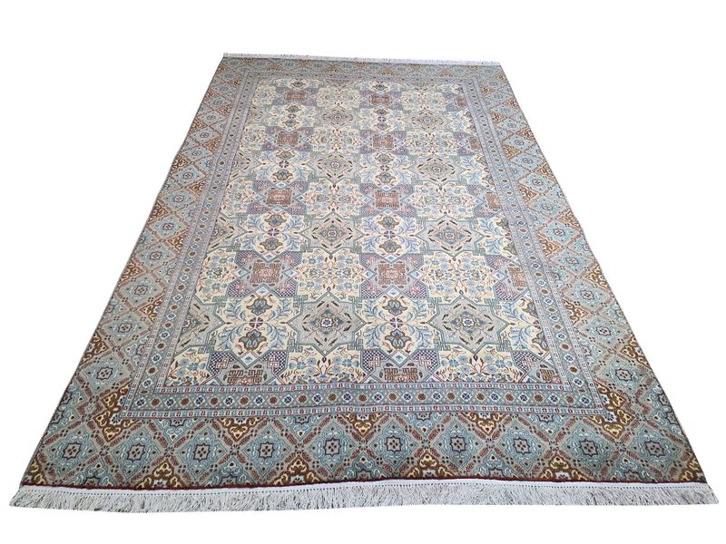 Unique Persian Handknotted Kashan Najaf Abad Carpet - 358 x 227 CM