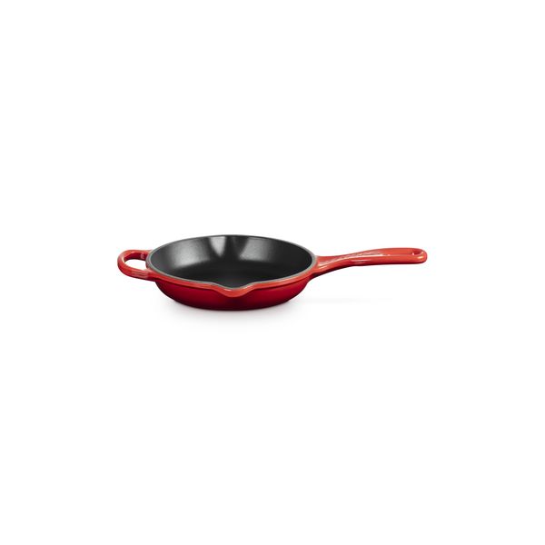 Le Creuset Signature Round Cast Iron Skillet - 16cm