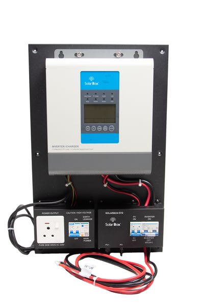 SOLAR BOX G12 Standalone Hybrid Inverter 1,500 W Pure Sinewave MPPT 24V