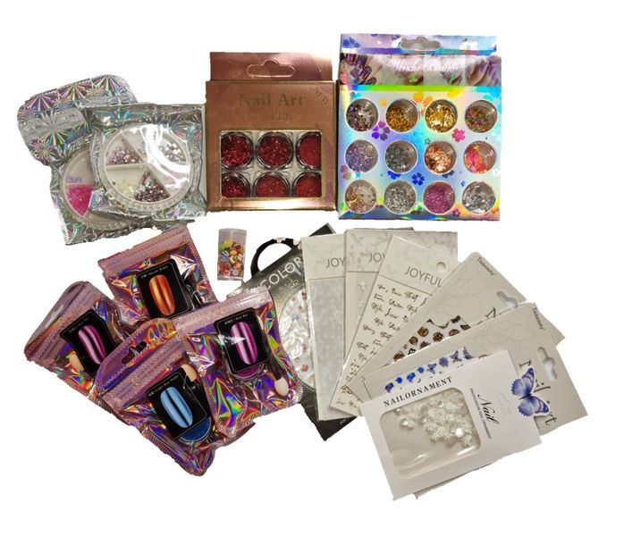 16 Piece Nail Art Decorations Set