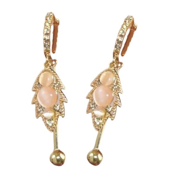 Alloy Leaf Shaped Ear Cuff With Genuine Cats