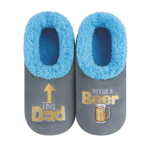 Snoozies Mens Fleece Slippers - This Dad Needs A Beer - Soft Non-Skid Sole