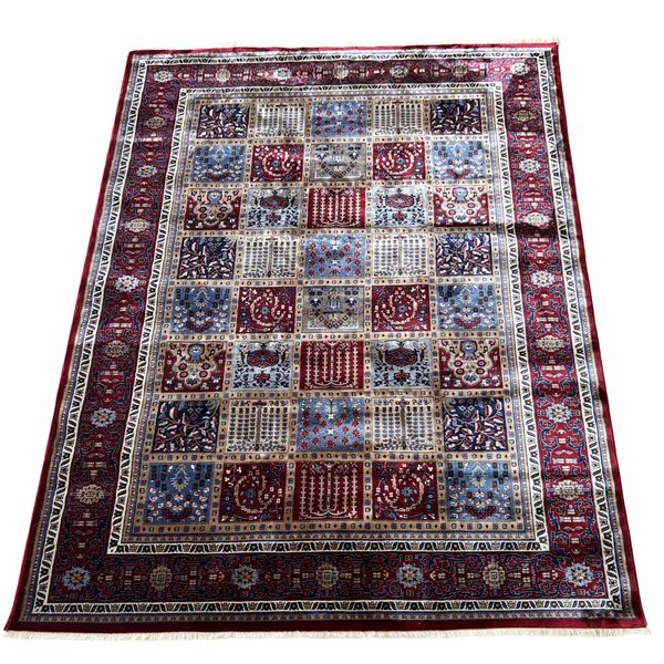 Red Bakhtiyari Design Area Rug - 290 x 200 cm