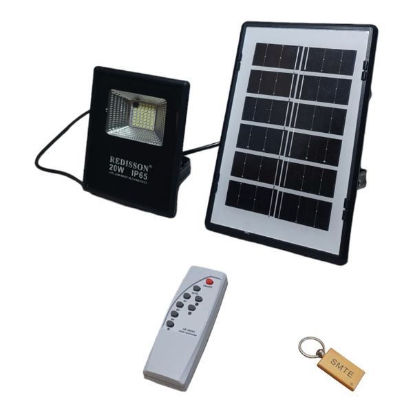 Redisson 20W Solar Floodlight: Illuminate +Smte Keyring