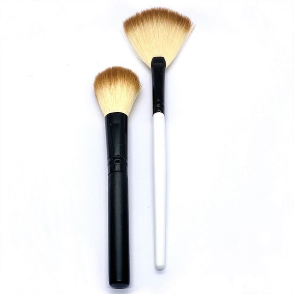 Blush Brush &amp; Highlighting Brush Set