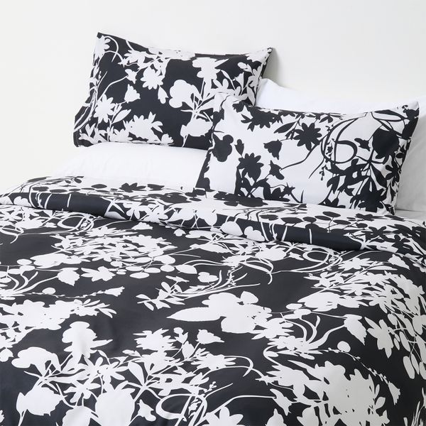 George &amp; Mason - Bloom Leaf Reversible Duvet Cover Set - Black/Natural