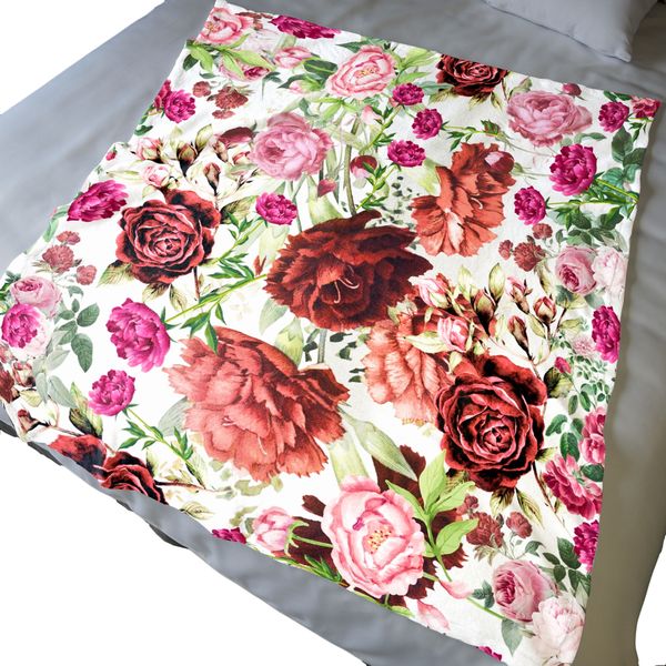 Red &amp; Pink Roses Light Weight Fleece Blanket