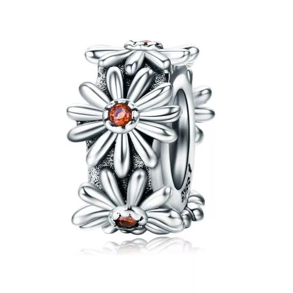 The Daisy Chain Charm