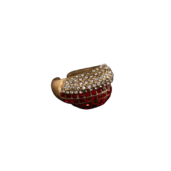 Exquisite And Beautiful Ring