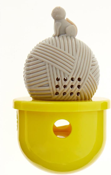 Interactive Cat Toy Playtime Treat Dispenser Yarn Ball Toy