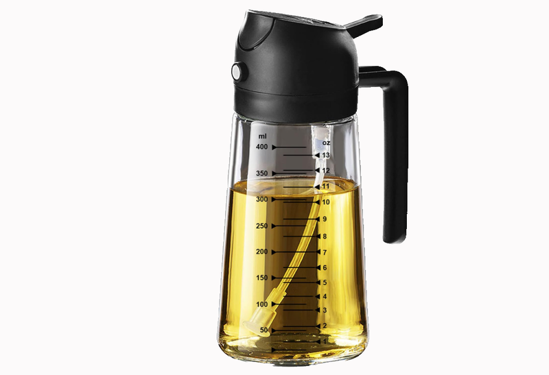 Spray and pour dual-purpose oil bottle with measurement lines