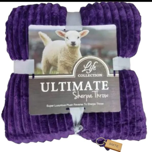 Serpa Soft and Fluffy Fleece Blanket with Keychain - Queen Sized