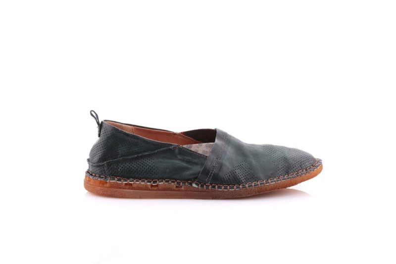 Men's flexible leather loafer