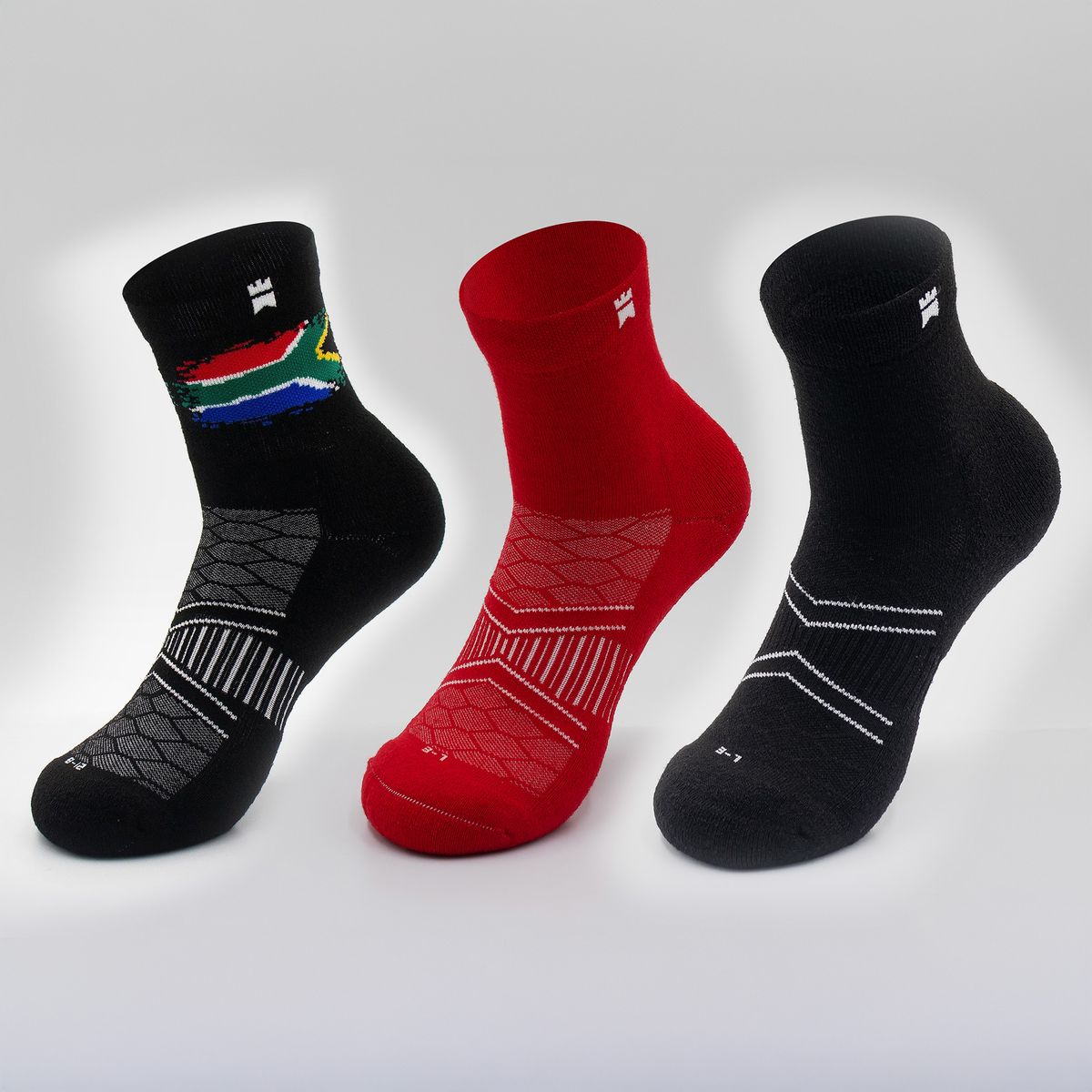 Gilnokie Trainer Socks - Black SA Flag - 3 Pack
